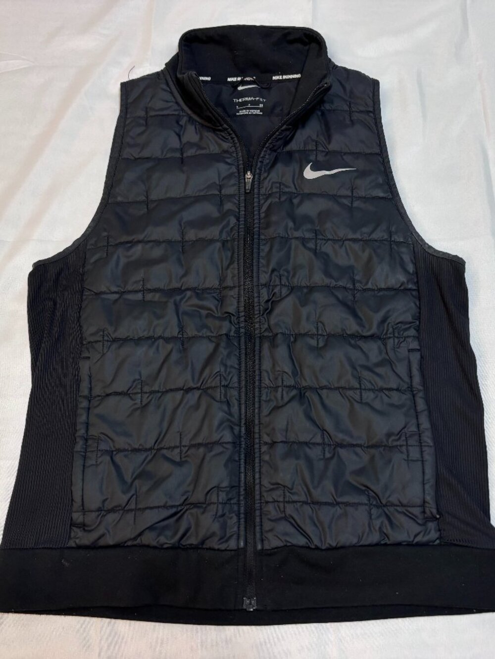 Nike Therma-FIT Running Women’s Black Quilted Full Zip Vest Size Small
